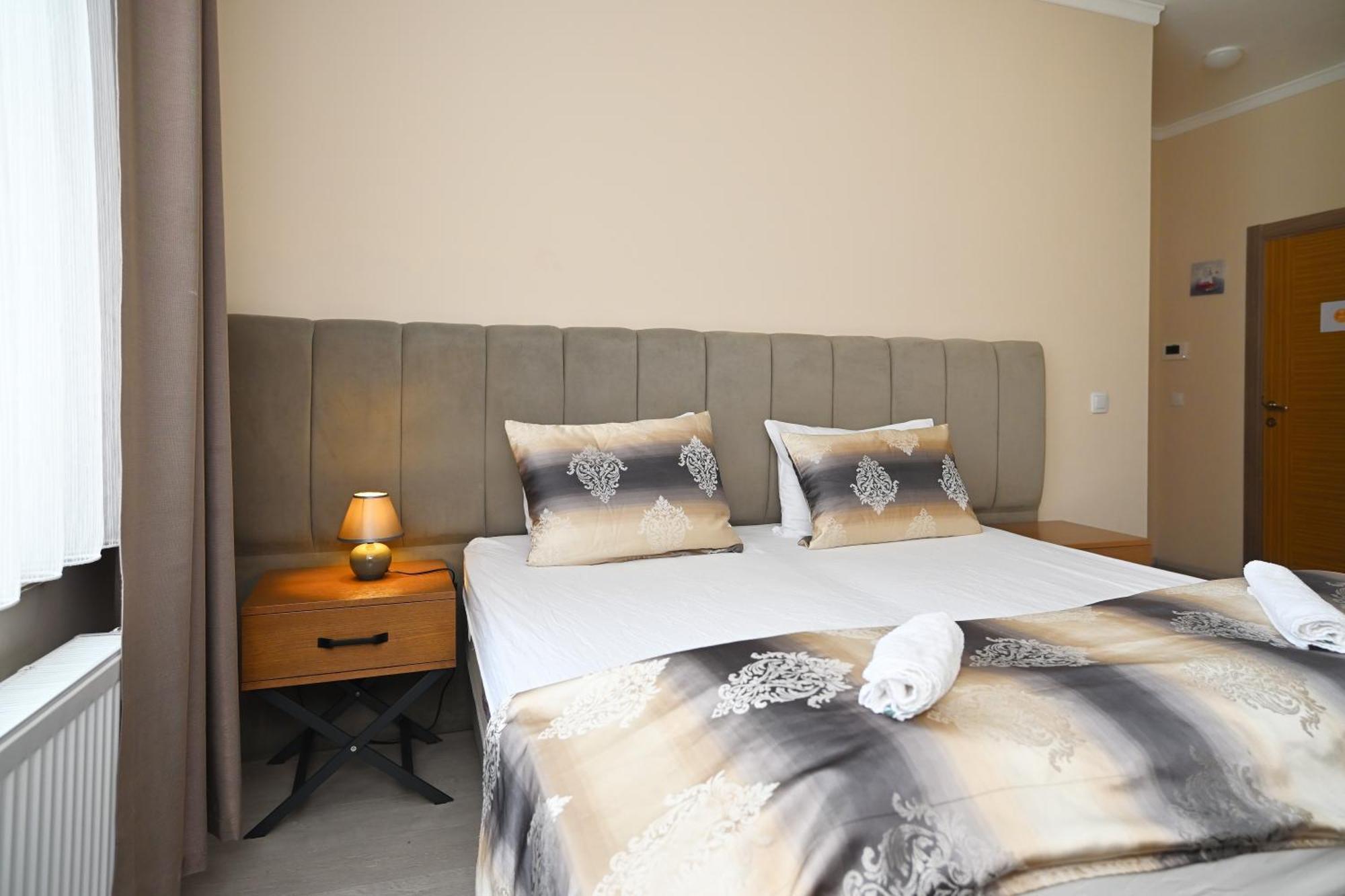 Kispet Deluxe Hotels&Suites Oberhausen  Eksteriør billede