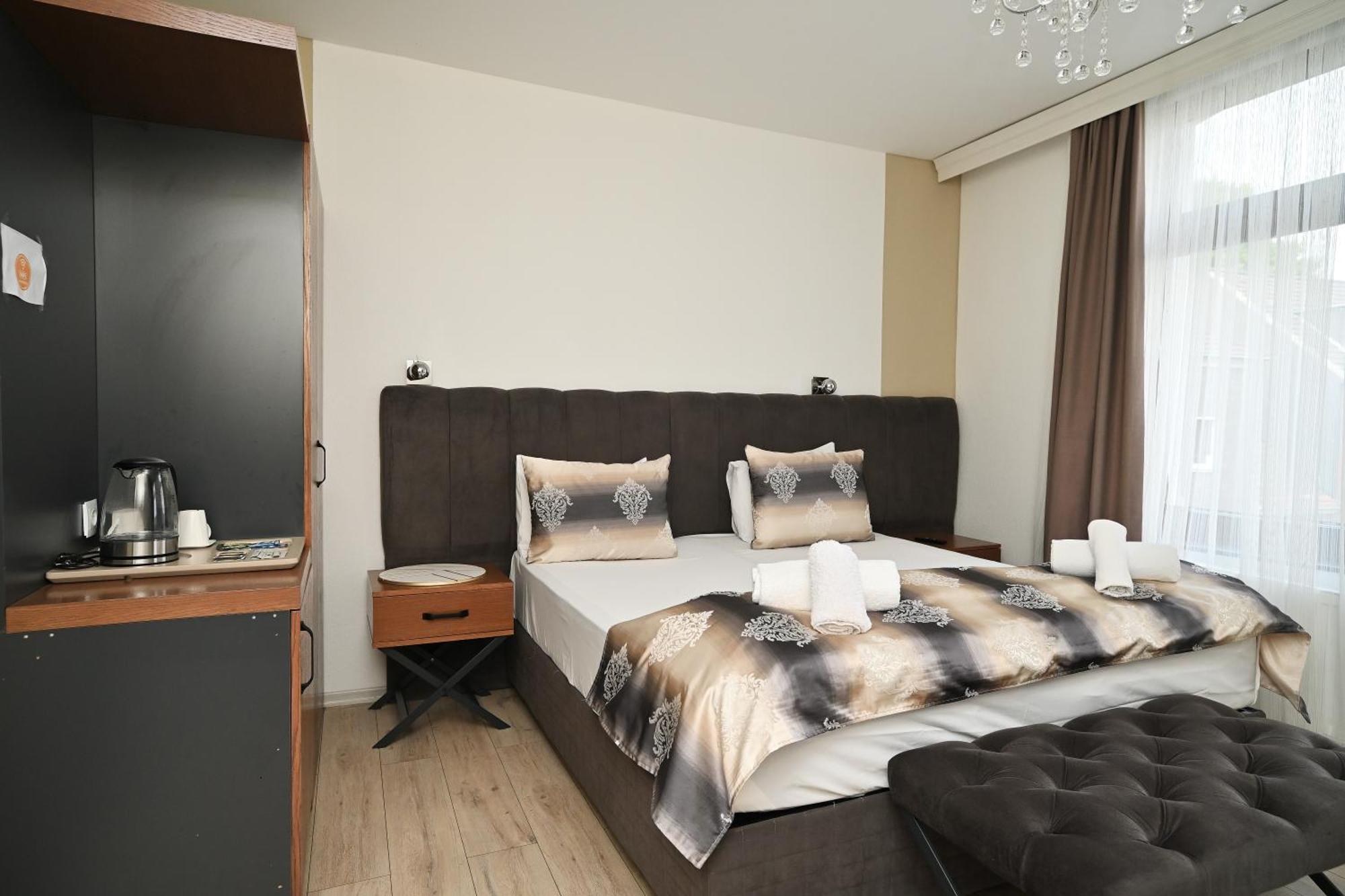 Kispet Deluxe Hotels&Suites Oberhausen  Eksteriør billede