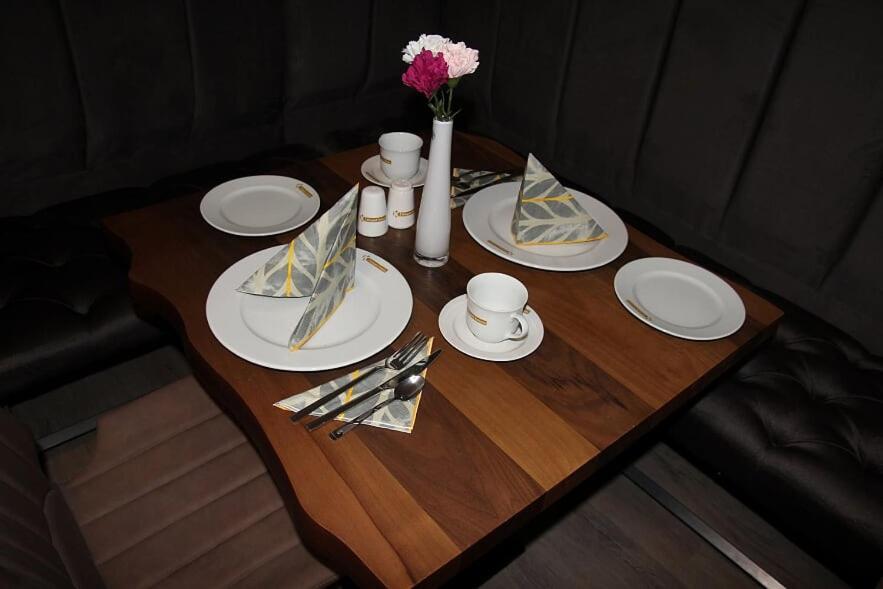 Kispet Deluxe Hotels&Suites Oberhausen  Eksteriør billede
